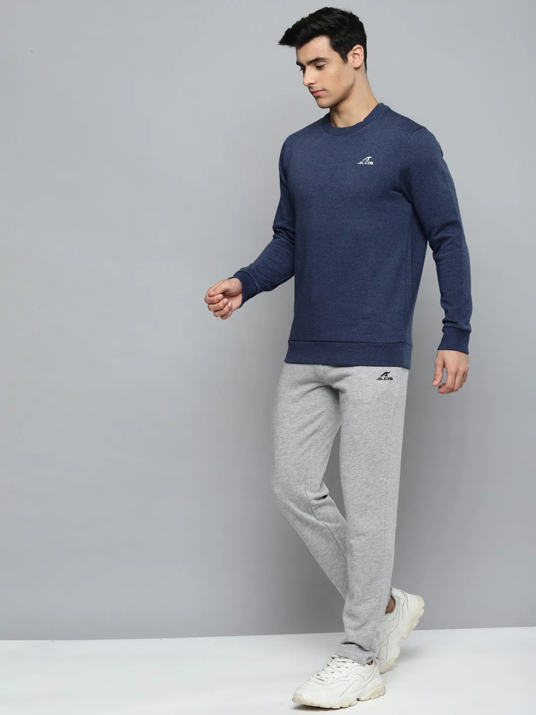 Alcis Men Navy Blue Solid Cotton Sweatshirt