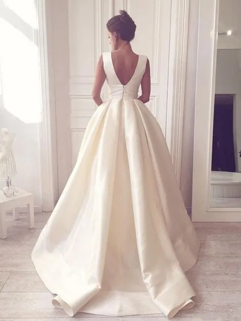 Elegant V-neckline Ivory Wedding Dress with Pocket