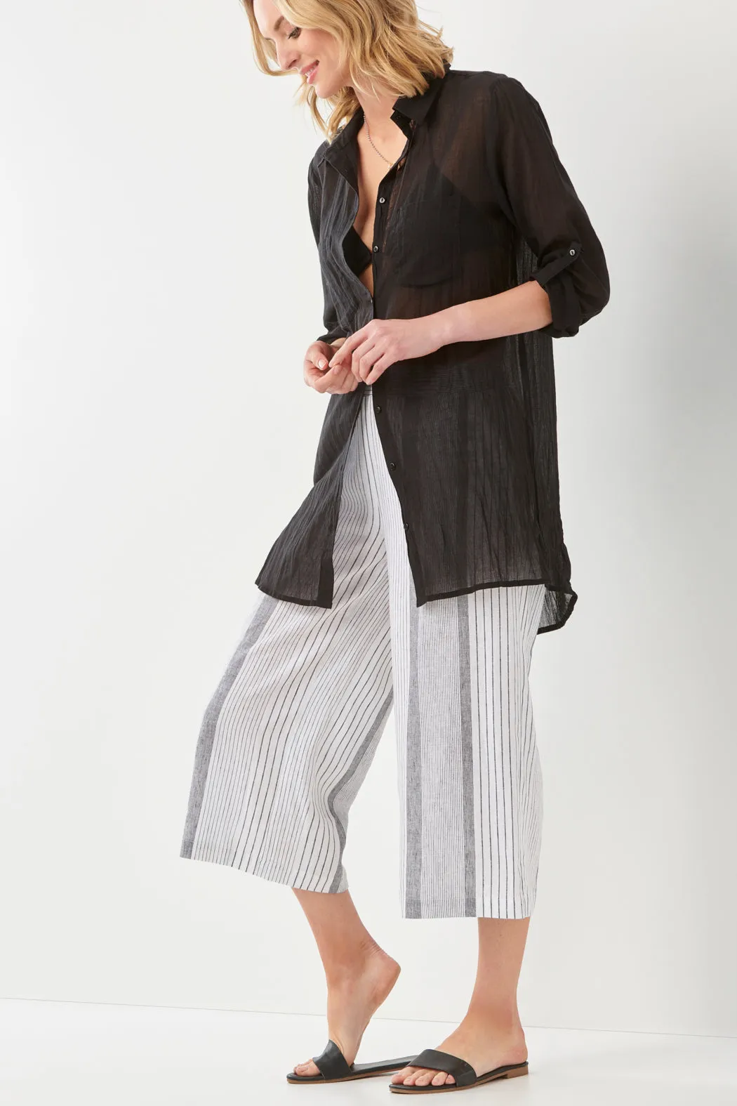 Linen blend striped white leg crop pants