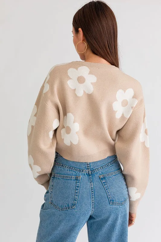 LONG SLEEVE CROP SWEATER WITH DAISY PATTERN