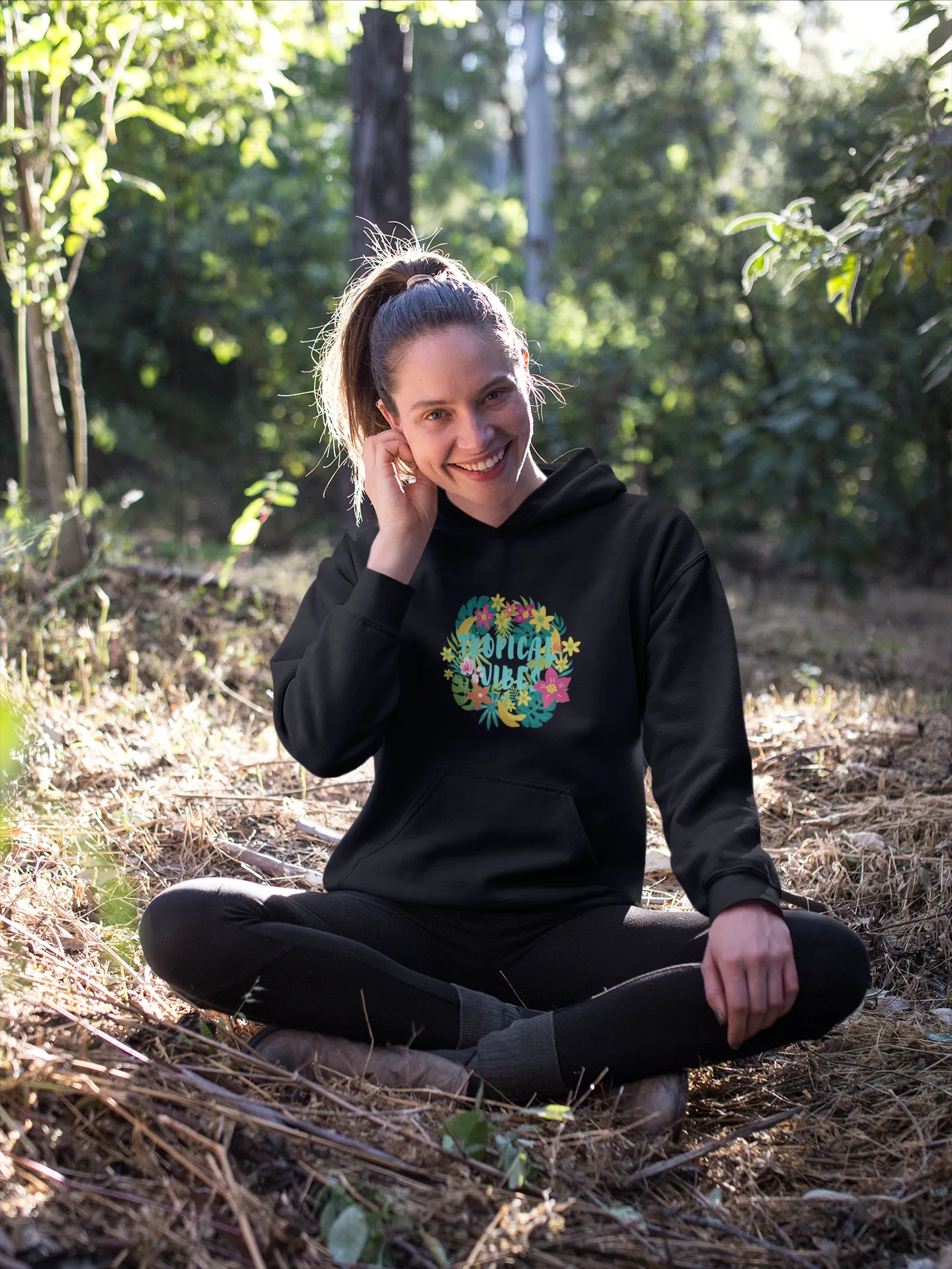 "TROPICAL VIBES" - WINTER UNISEX HOODIES (BLACK)