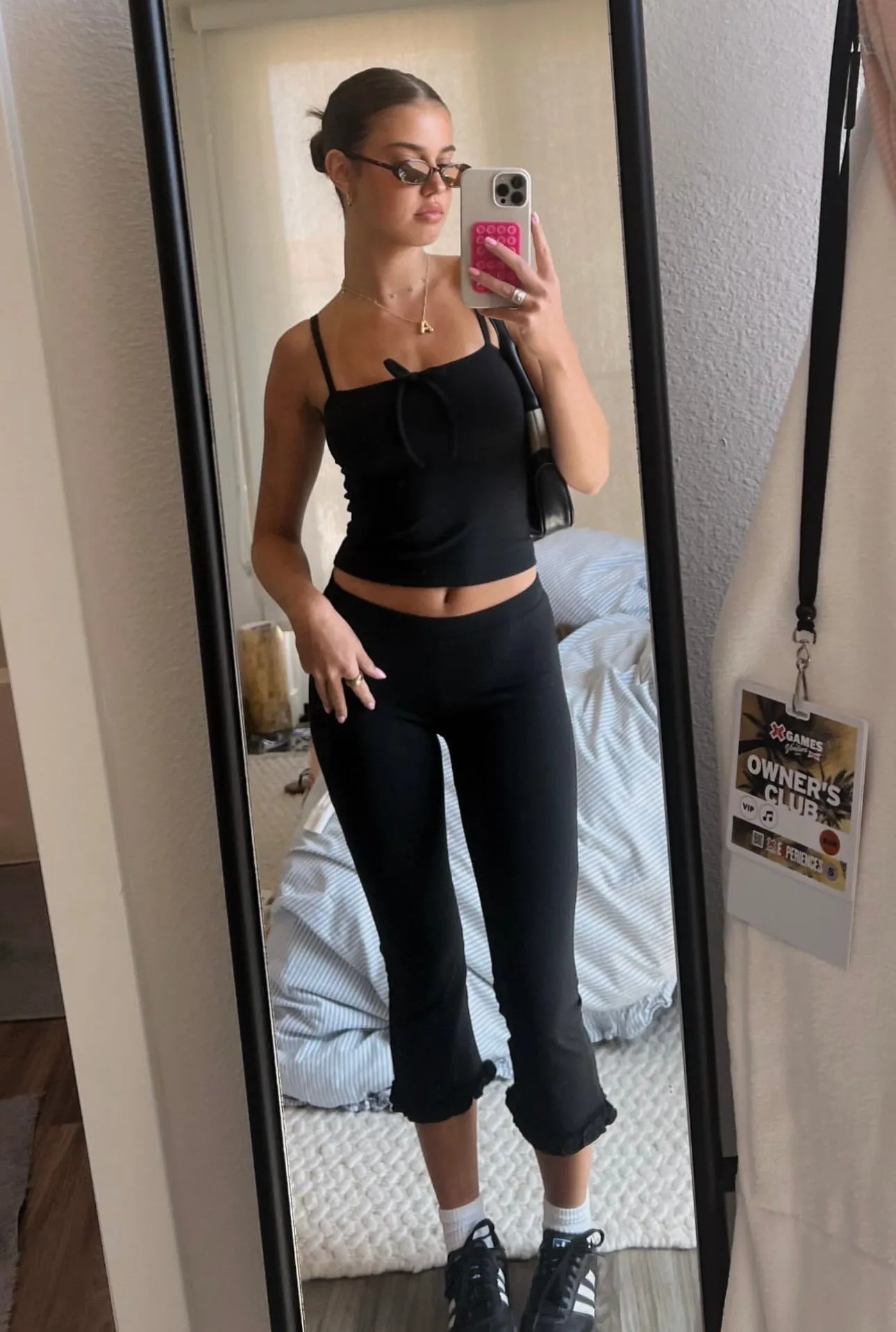 RUFFLE CAPRI IN ONYX