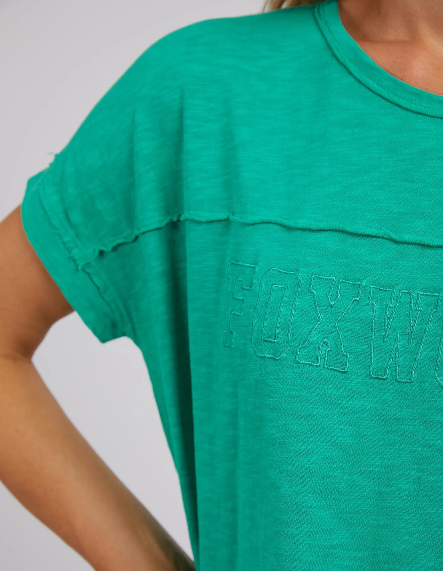 THROW ON S/S TEE BRIGHT GREEN