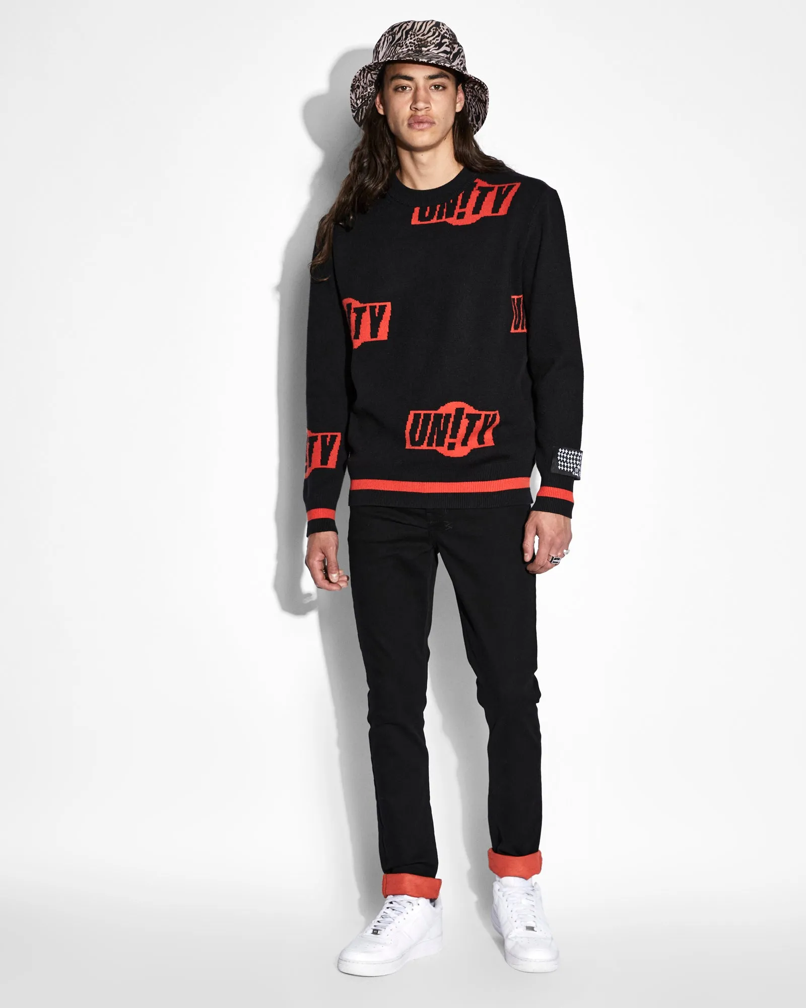 UNITY SIGN KNIT CREW BLACK